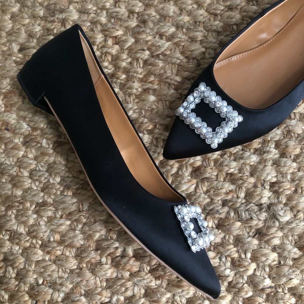 New: J Crew Marina Pointy Toe Flats w Crystal Buckle. Black Satin. Size 8